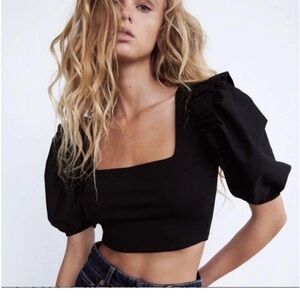 NWT- Zara Black Puff Sleeve Crop Top
